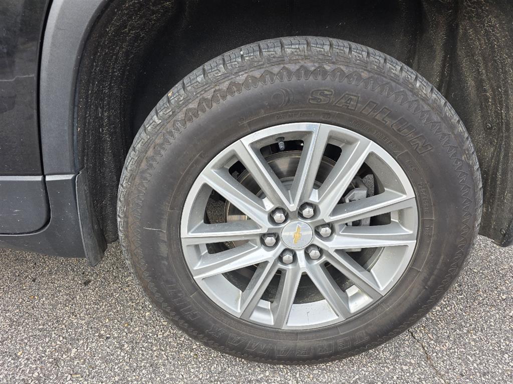used 2023 Chevrolet Traverse car, priced at $27,995