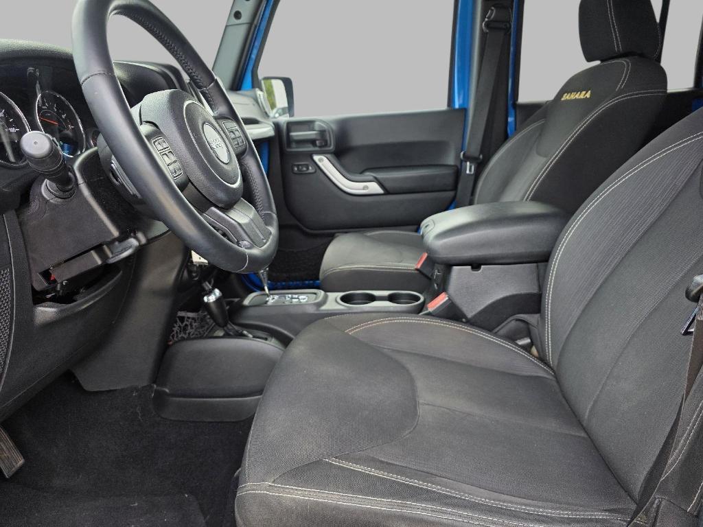 used 2015 Jeep Wrangler Unlimited car, priced at $17,400