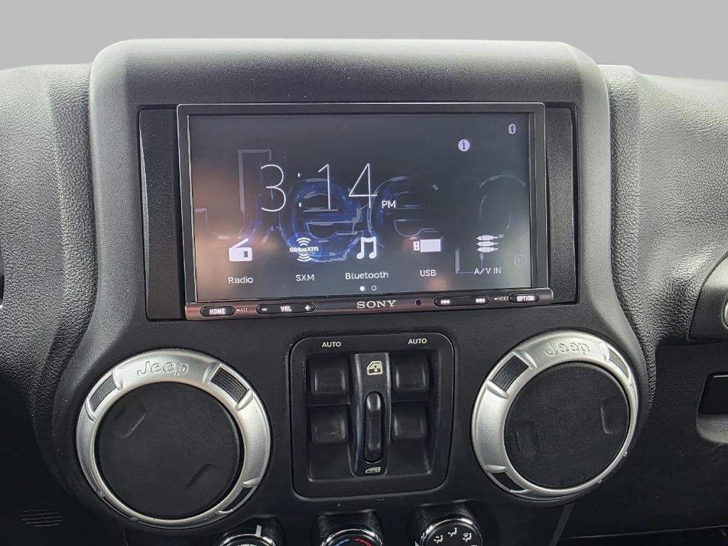 used 2015 Jeep Wrangler Unlimited car, priced at $17,400