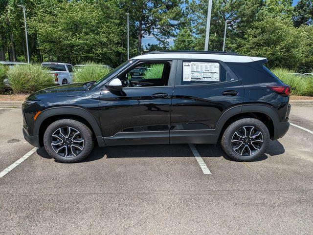 new 2025 Chevrolet TrailBlazer car, priced at $29,514