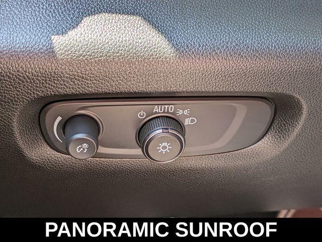 used 2023 Chevrolet Traverse car, priced at $36,998