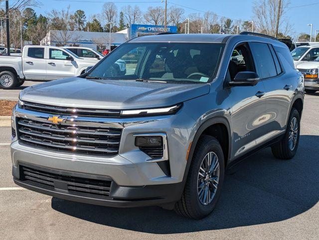 new 2025 Chevrolet Traverse car, priced at $42,670