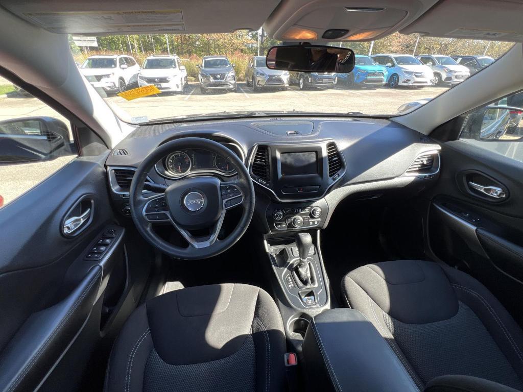 used 2019 Jeep Cherokee car, priced at $12,989