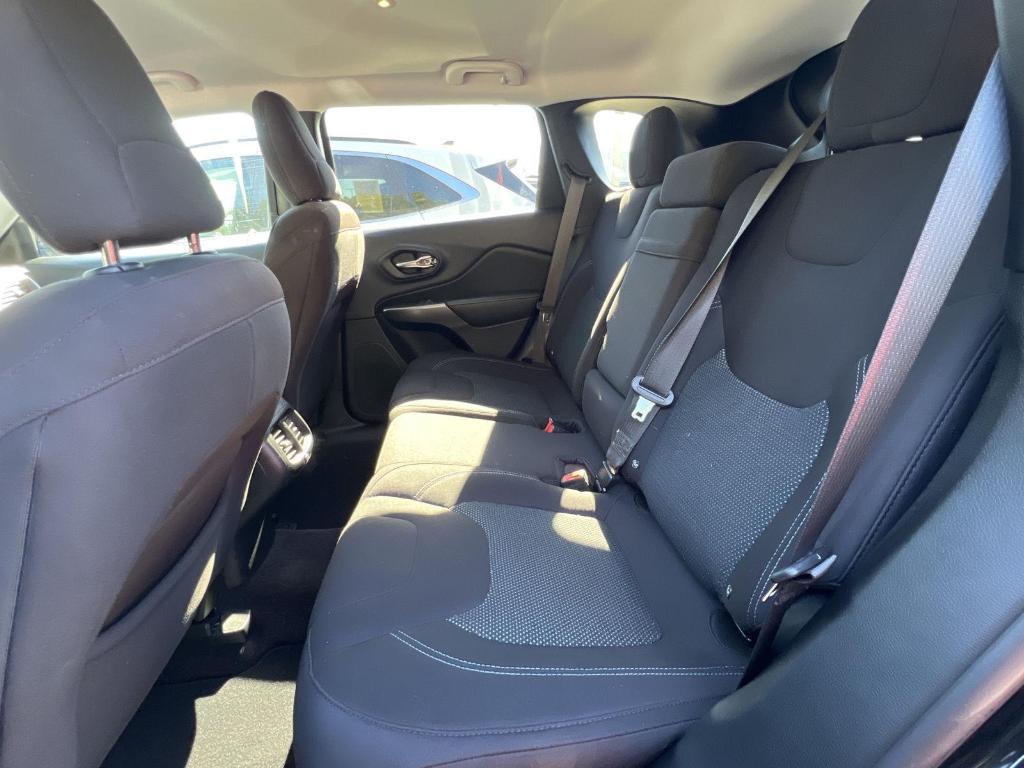 used 2019 Jeep Cherokee car, priced at $12,989