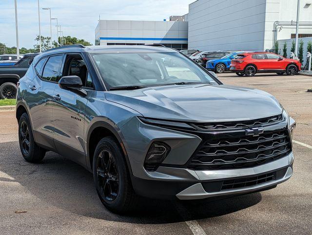 new 2025 Chevrolet Blazer car, priced at $38,555
