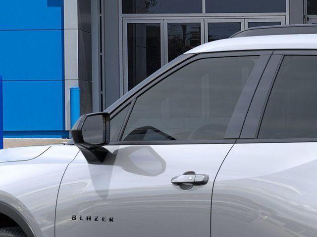 new 2025 Chevrolet Blazer car, priced at $38,555