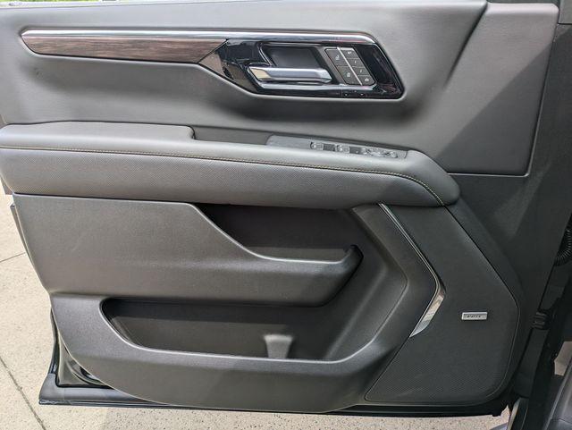 new 2025 Chevrolet Suburban car, priced at $82,325