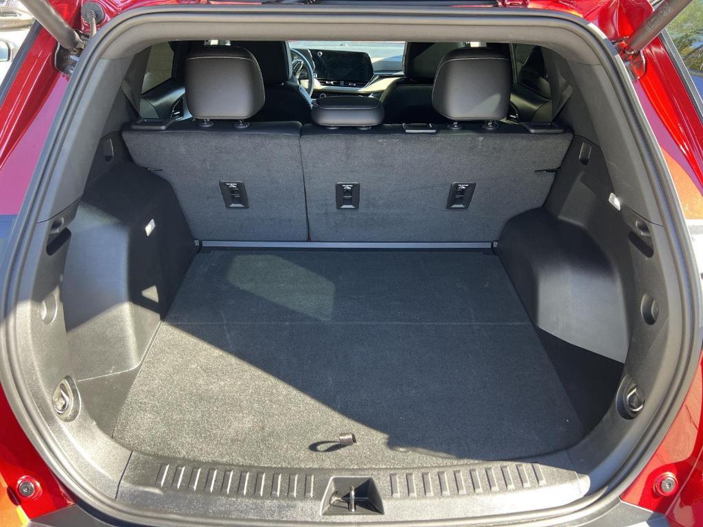 used 2025 Chevrolet Equinox car, priced at $25,994