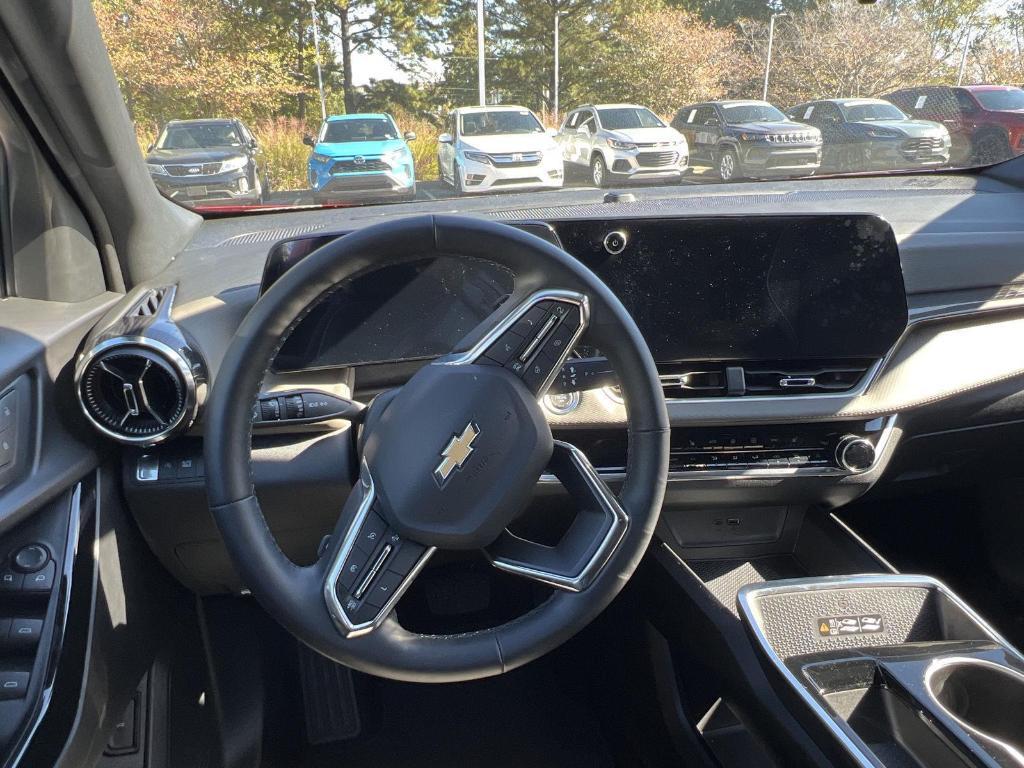 used 2025 Chevrolet Equinox car, priced at $25,994