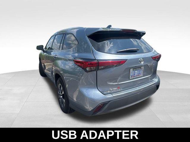 used 2021 Toyota Highlander car, priced at $33,407