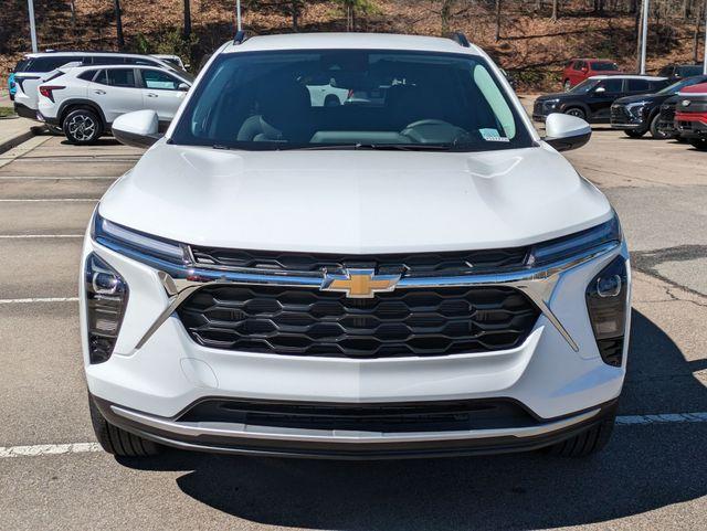 new 2025 Chevrolet Trax car, priced at $25,385