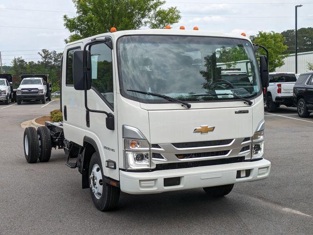 new 2025 Chevrolet Express 3500 car, priced at $70,425