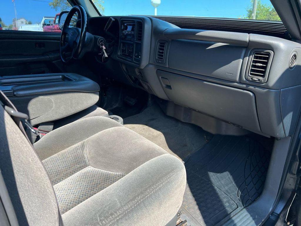 used 2005 Chevrolet Silverado 2500 car, priced at $8,995