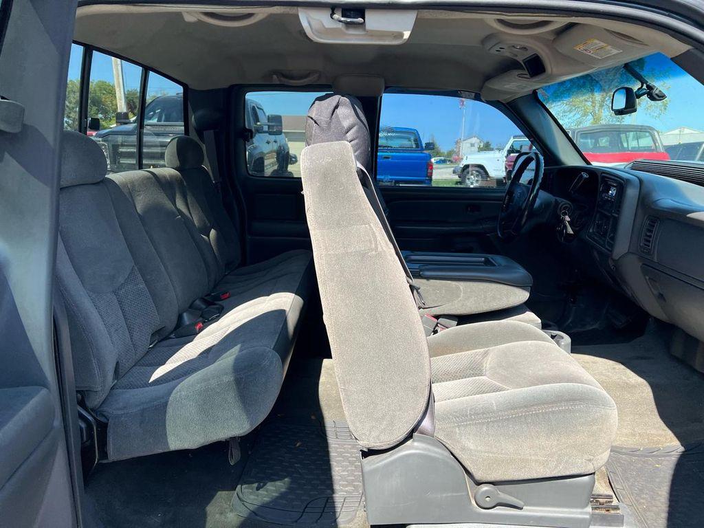 used 2005 Chevrolet Silverado 2500 car, priced at $8,995