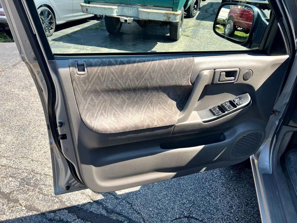 used 2004 Isuzu Rodeo car, priced at $5,995