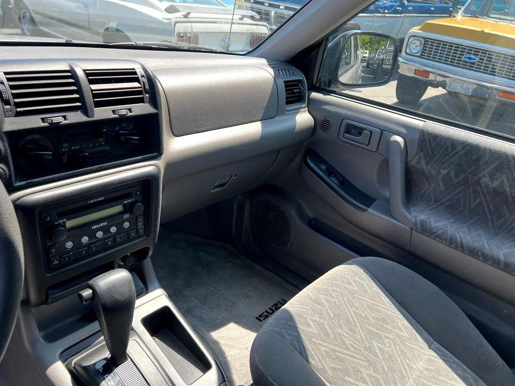 used 2004 Isuzu Rodeo car, priced at $5,995