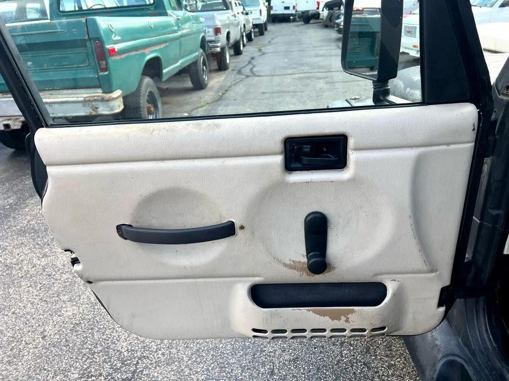 used 2000 Jeep Wrangler car, priced at $3,995