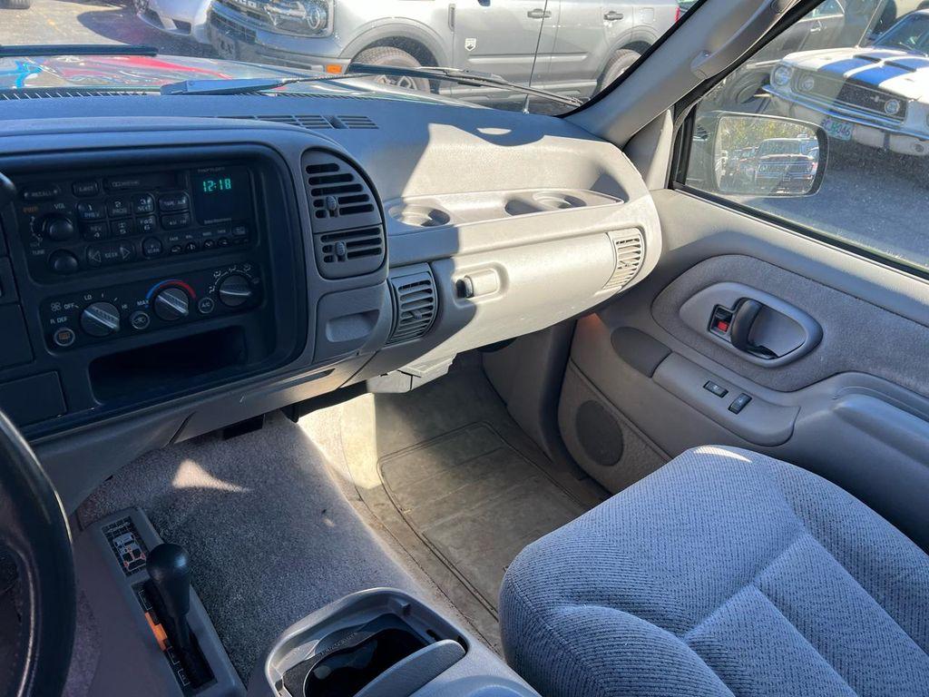 used 1995 Chevrolet Tahoe car, priced at $6,995