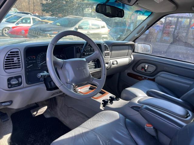 used 2000 GMC Yukon car, priced at $6,995