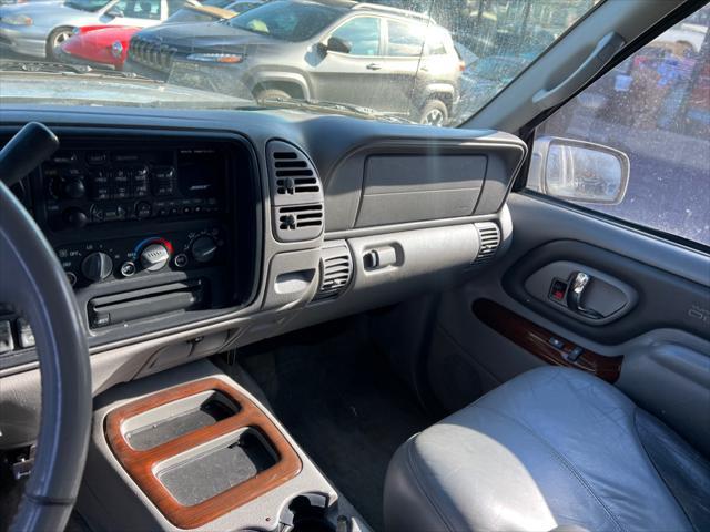 used 2000 GMC Yukon car, priced at $6,995