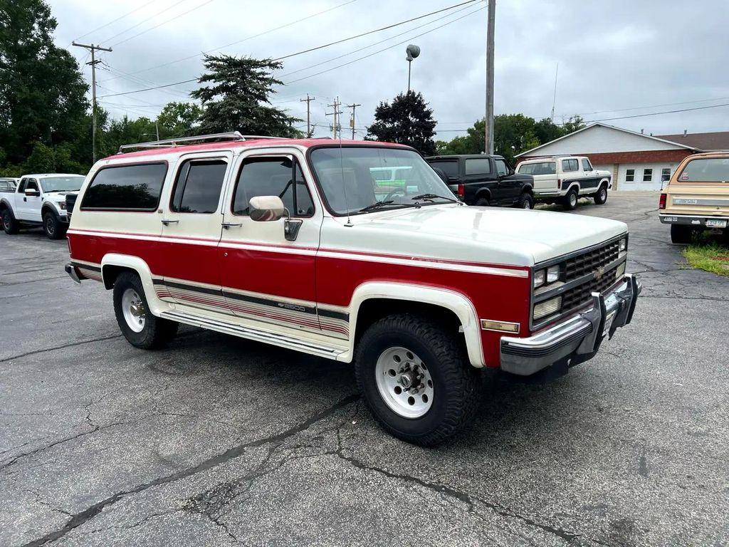 used 1990 Chevrolet Suburban car, priced at $12,995