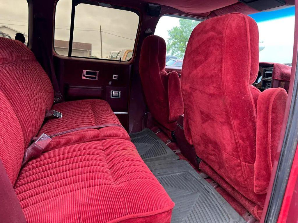 used 1990 Chevrolet Suburban car, priced at $12,995