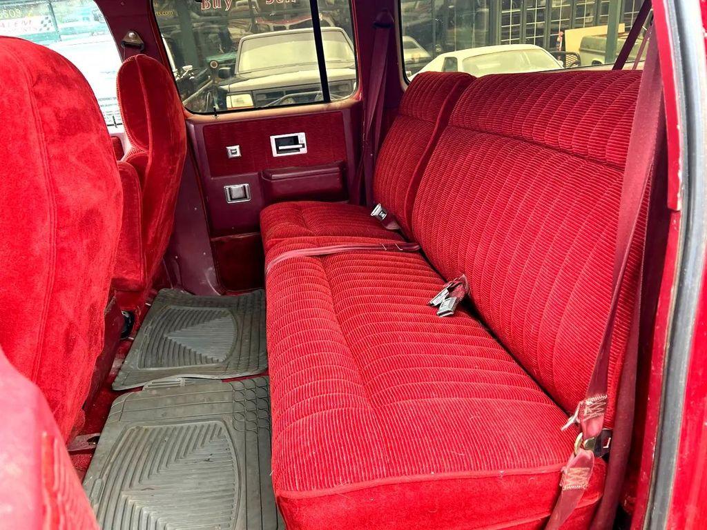 used 1990 Chevrolet Suburban car, priced at $12,995