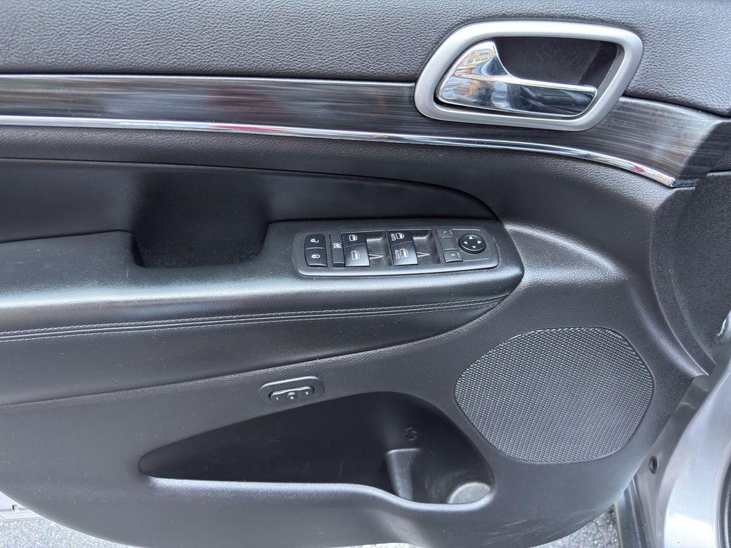 used 2019 Jeep Grand Cherokee car, priced at $18,995