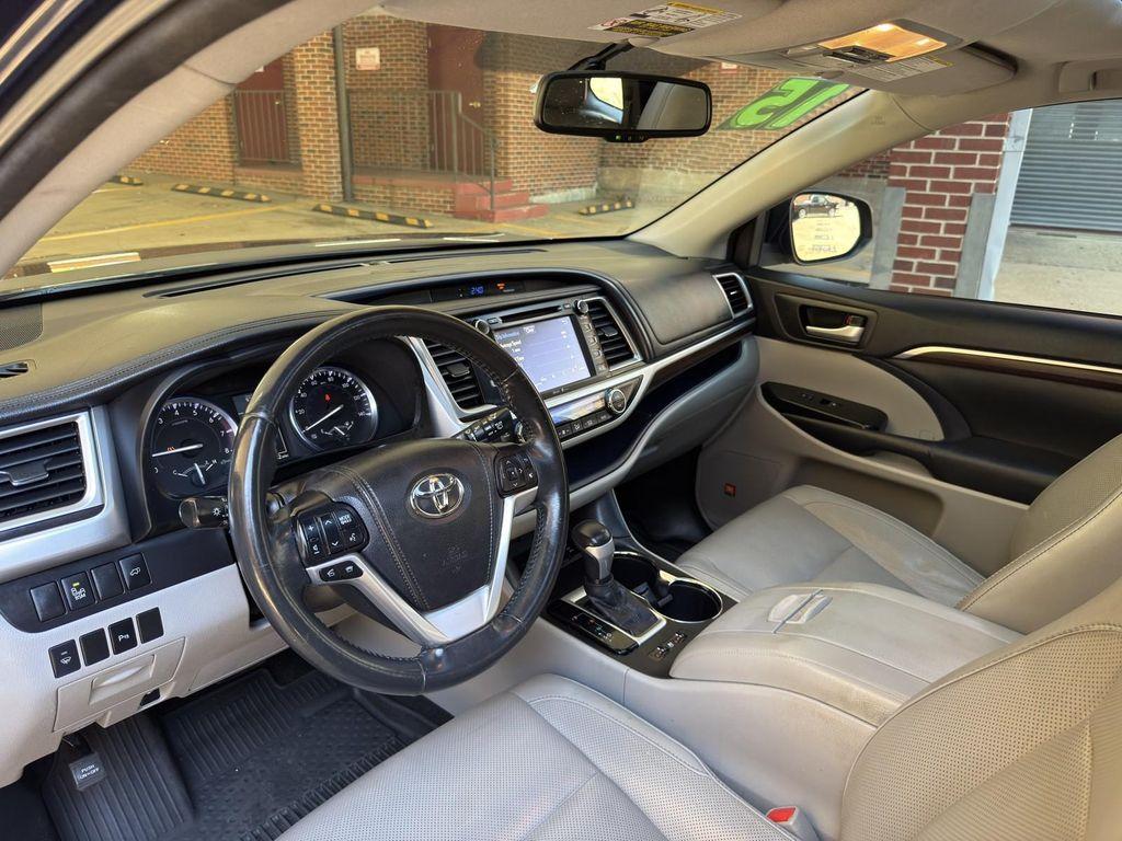 used 2015 Toyota Highlander car, priced at $14,795