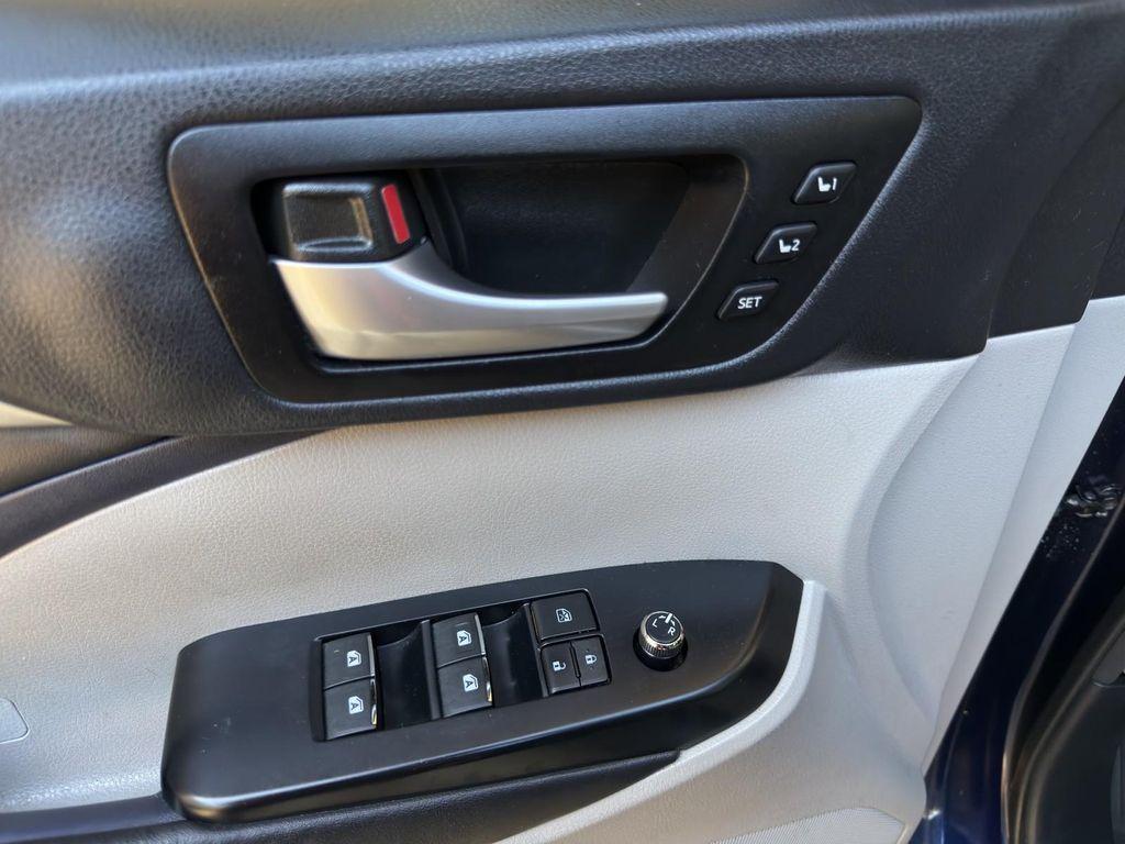 used 2015 Toyota Highlander car, priced at $14,795