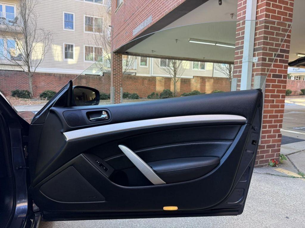 used 2009 INFINITI G37 car, priced at $10,995