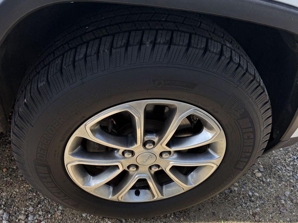 used 2014 Jeep Grand Cherokee car, priced at $11,995