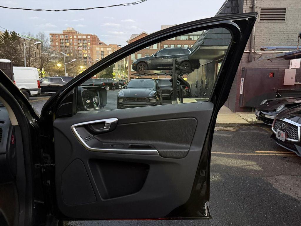 used 2011 Volvo XC60 car, priced at $5,395