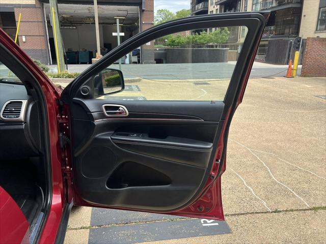 used 2015 Jeep Grand Cherokee car, priced at $13,495