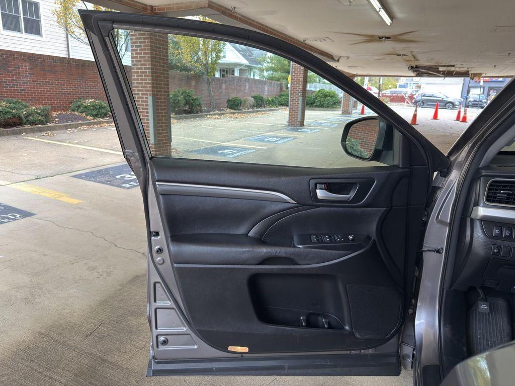 used 2018 Toyota Highlander car, priced at $16,995