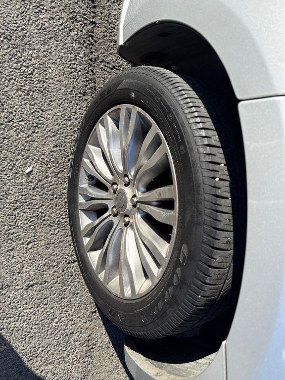 used 2012 Chrysler 200 car, priced at $3,995