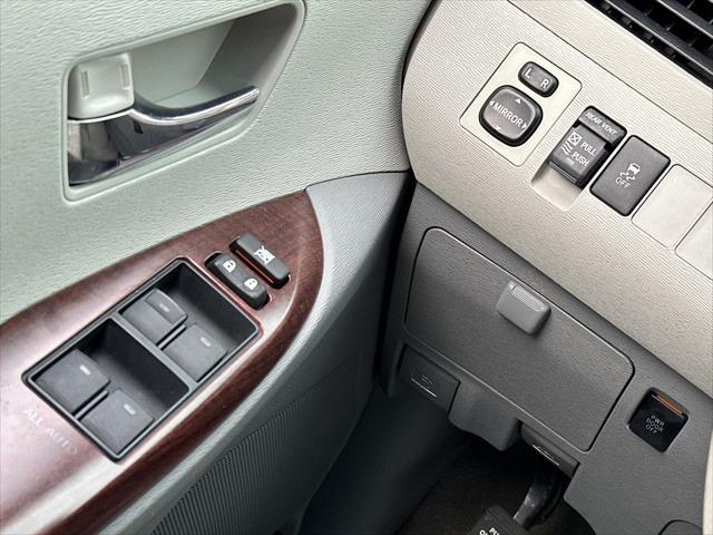 used 2013 Toyota Sienna car, priced at $17,495