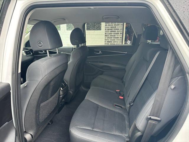 used 2019 Kia Sorento car, priced at $13,995