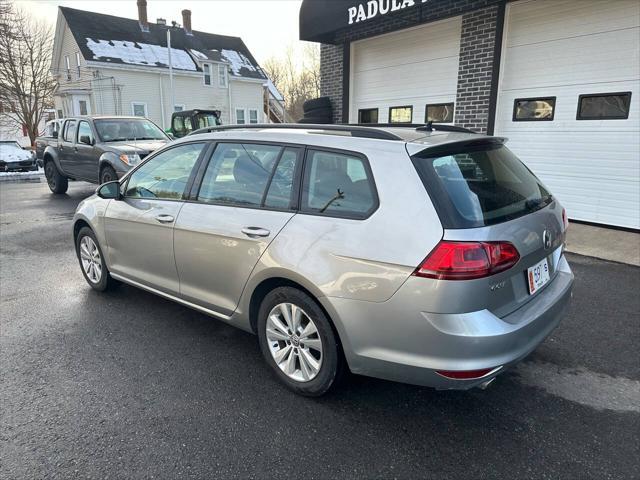 used 2017 Volkswagen Golf SportWagen car, priced at $10,995