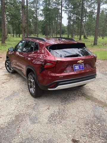 new 2025 Chevrolet Trax car, priced at $26,089
