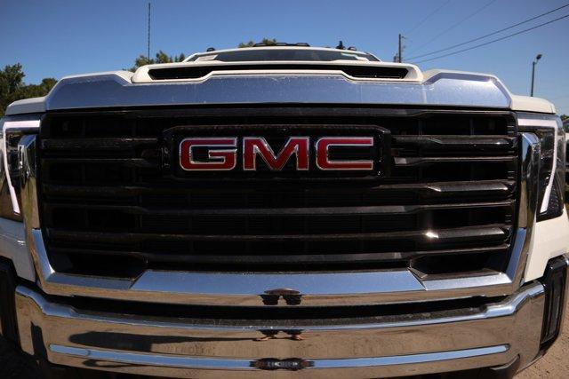 new 2024 GMC Sierra 2500 car, priced at $54,941