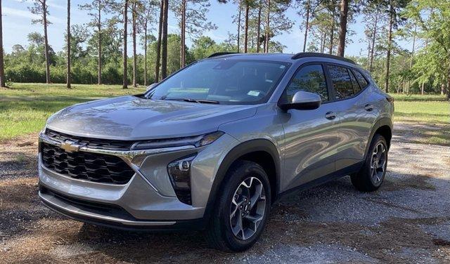 used 2024 Chevrolet Trax car, priced at $24,390