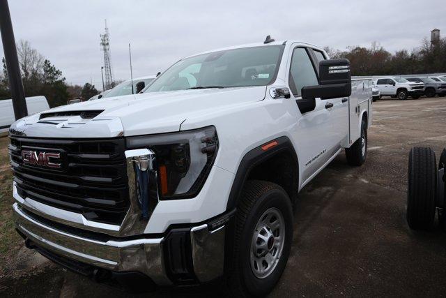 new 2024 GMC Sierra 3500 car, priced at $50,182