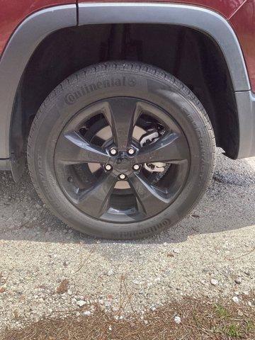used 2021 Jeep Cherokee car, priced at $22,390