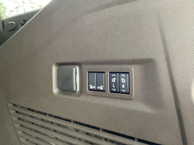 new 2025 GMC Yukon XL car, priced at $73,610