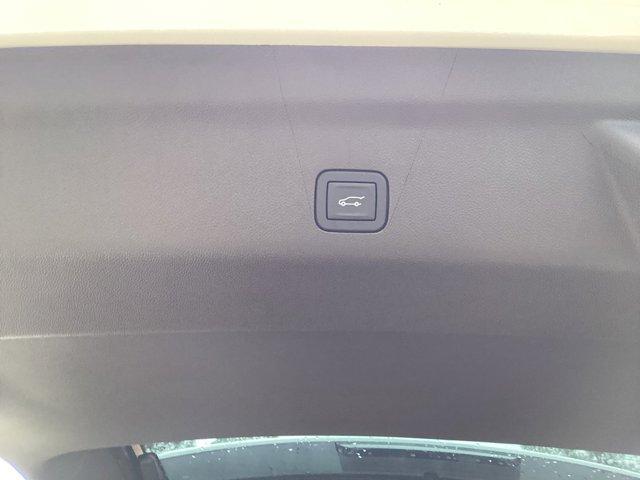 new 2025 GMC Yukon XL car, priced at $73,610