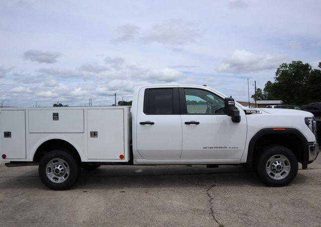 new 2024 GMC Sierra 2500 car, priced at $49,713