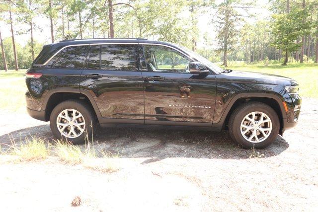 used 2022 Jeep Grand Cherokee car, priced at $30,270