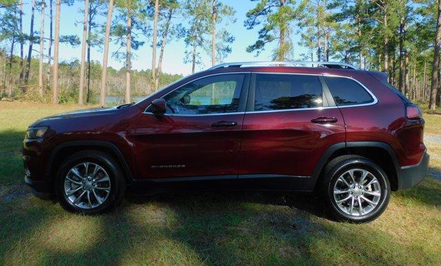 used 2020 Jeep Cherokee car, priced at $15,784