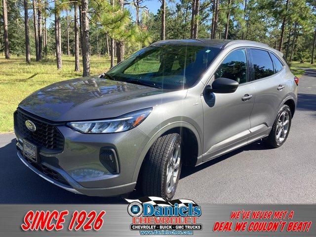 used 2023 Ford Escape car, priced at $22,600